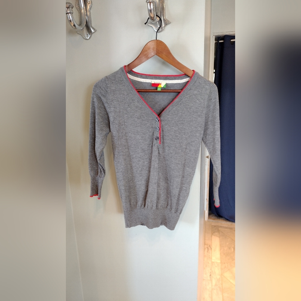 NWOT Grey sweater with coral/pink accent